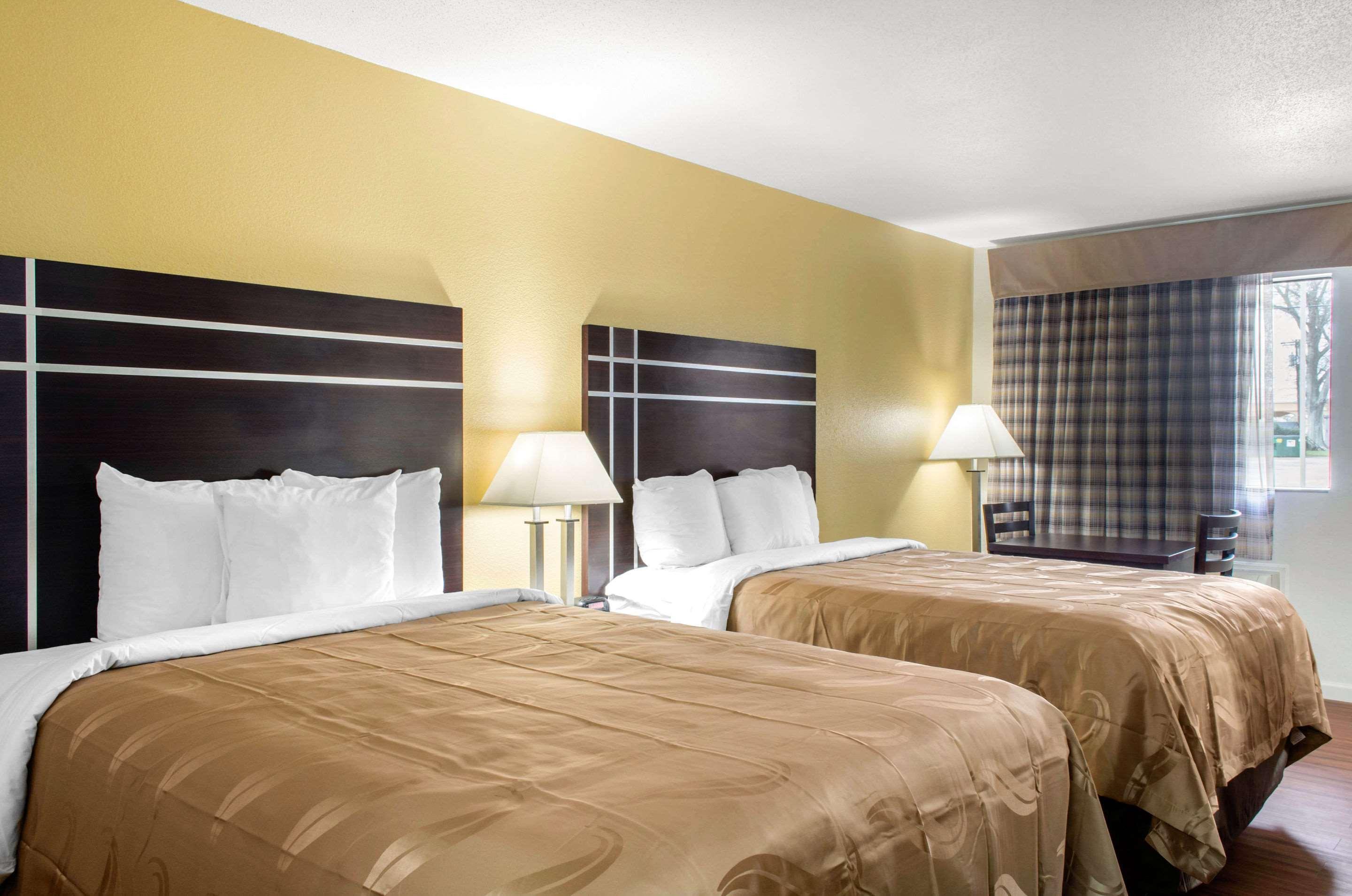 Quality Inn McComb Exterior photo